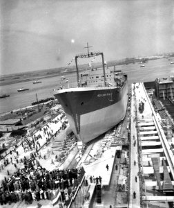 Tewaterlating tanker Reza Shah the Great bij Verolme (ook 97233 tm 97242), Bestanddeelnr 909-7129