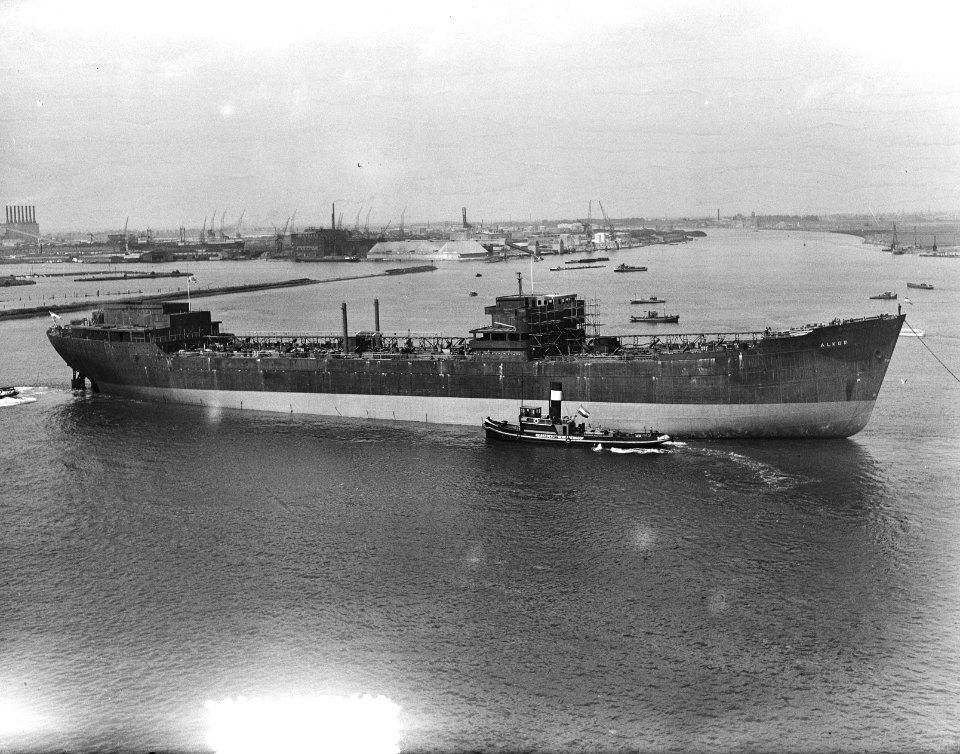 Tewaterlating tankschip Alkor te Amsterdam bij NDSM voor Panama, Bestanddeelnr 905-7925