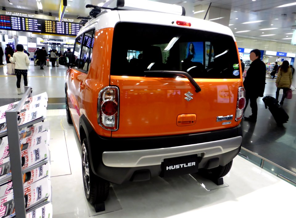 Suzuki HUSTLER X Turbo (MR31S) exhibited at JR Shin-Osaka Station rear