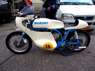 Suzuki No18, pic-001 photo