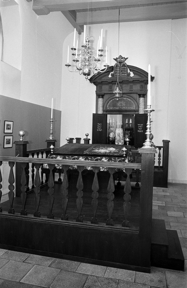Synagoge-inrichting in Joods Historisch Museum in Waaggebouw in Amsterdam, Bestanddeelnr 927-7214