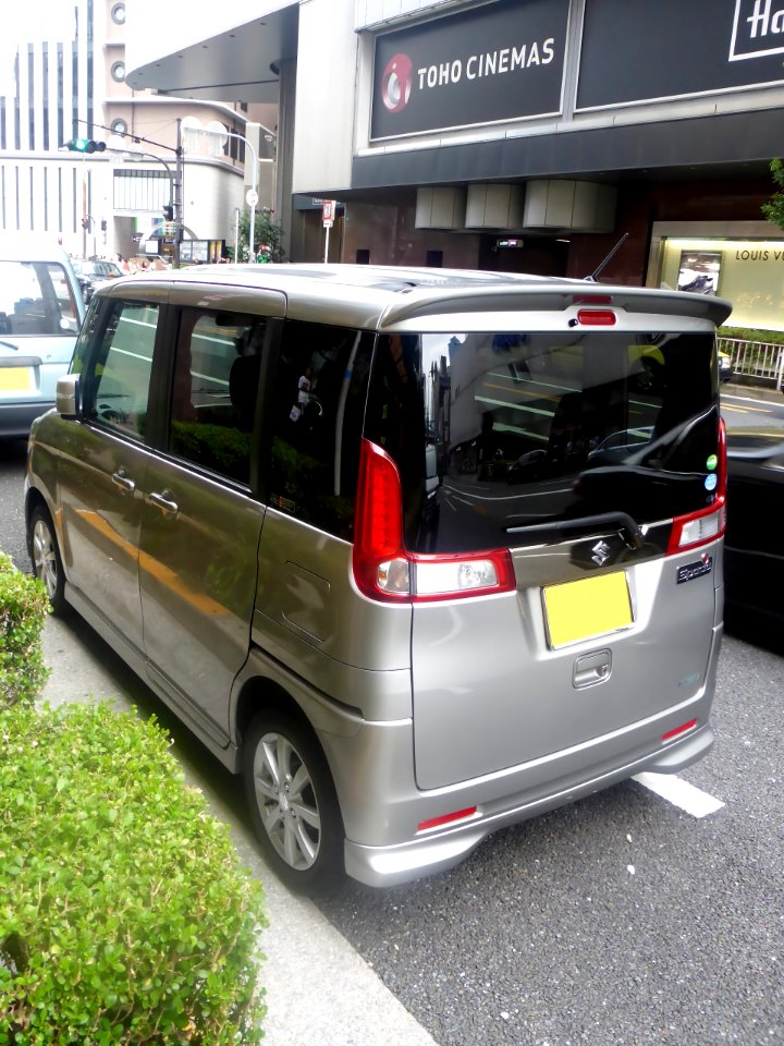 Suzuki Spacia X Limited (MK32S) rear