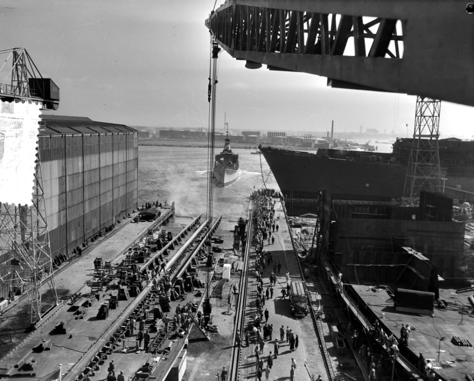 Tewaterlating torpedoboot Overijssel bij Wilton Fijenoord, Bestanddeelnr 907-8776