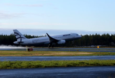SX-DNB Oulu Airport 20171022 02