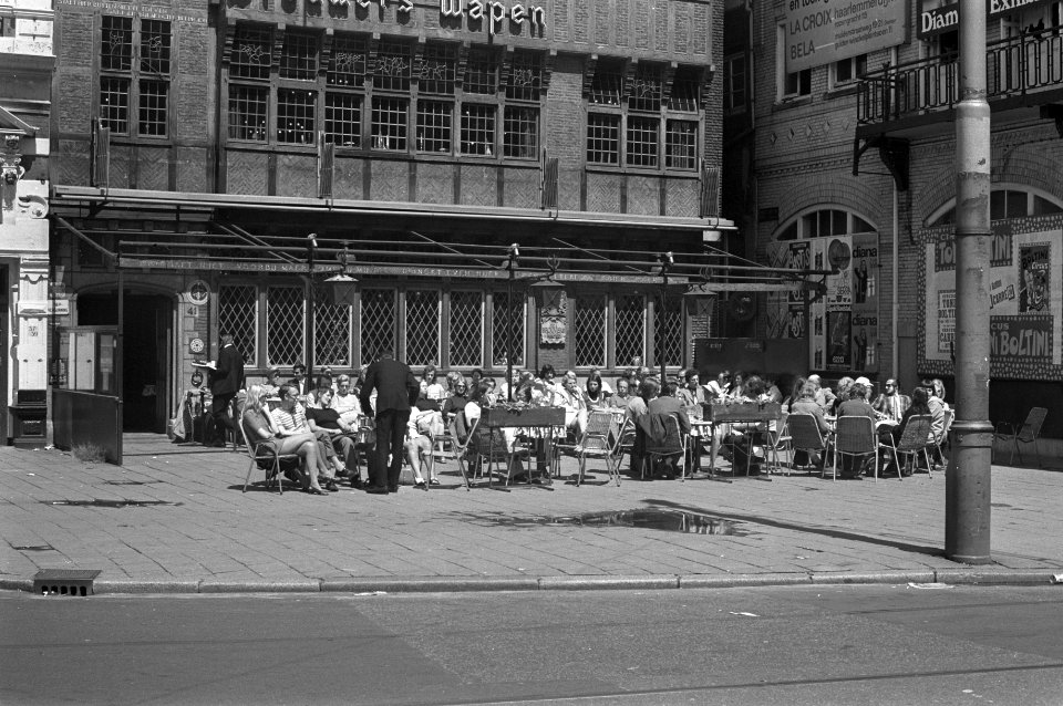 Terras voor Brouwers wagen op het Rembrandtplein, Bestanddeelnr 925-7289