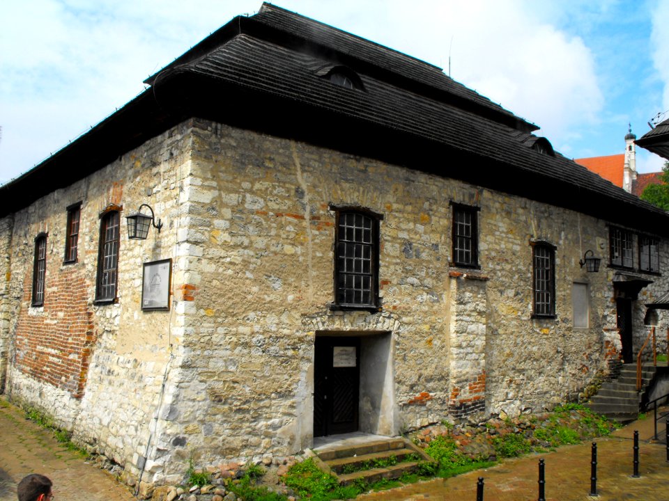 Synagogue in Kazimierz Dolny 01