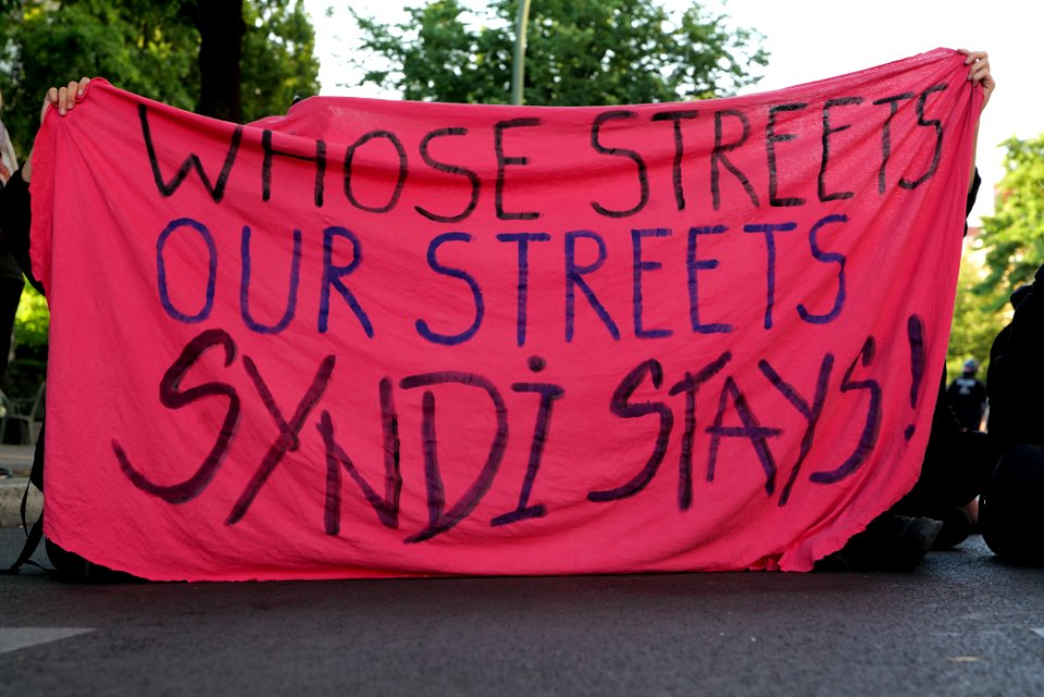 Syndikat eviction protest Berlin Hermannstraße 2020-08-07 05