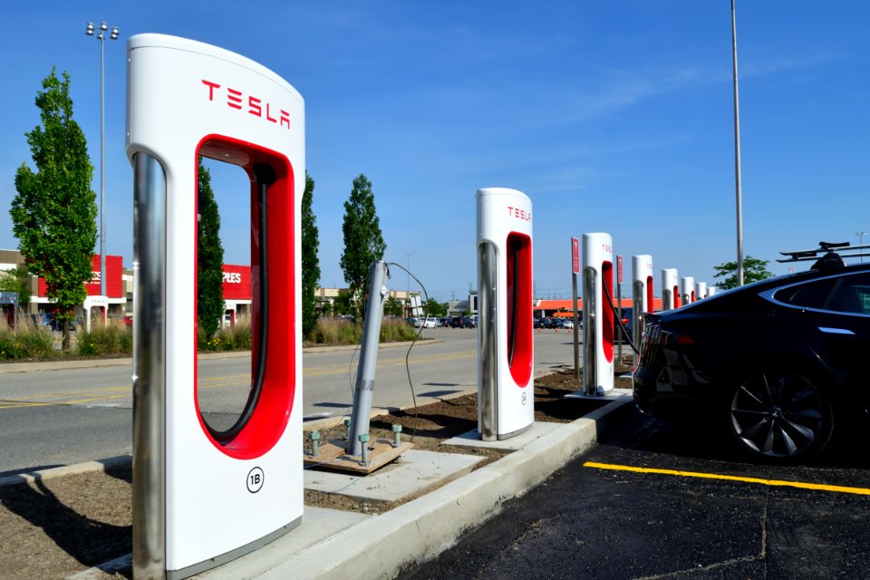 TeslaSuperChargerStationsSmartCentreMarkhamWoodside5