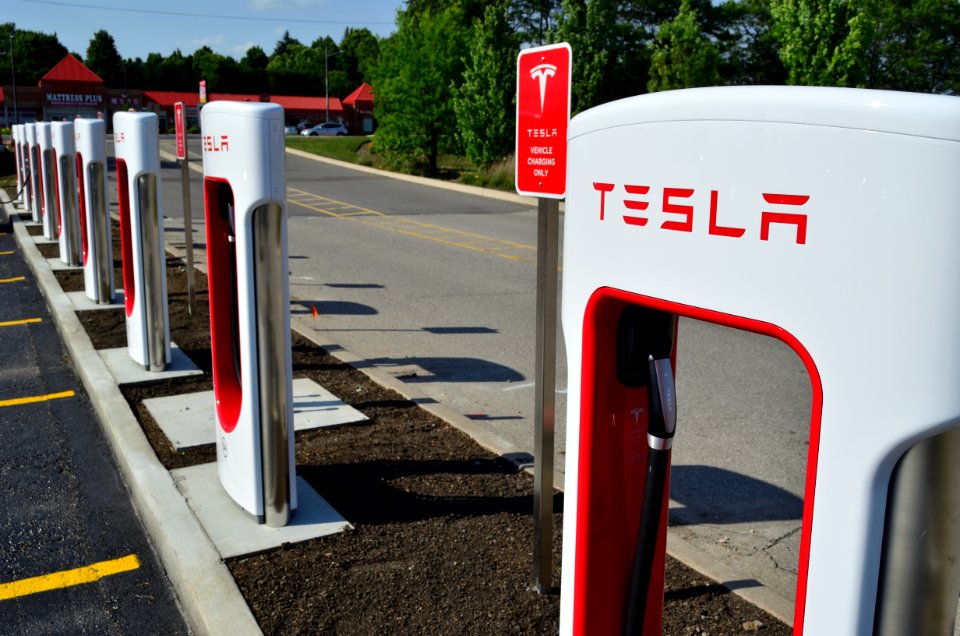 TeslaSuperChargerStationsSmartCentreMarkhamWoodside11