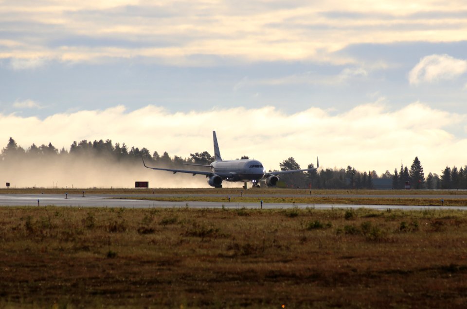 SX-DNB Oulu Airport 20171022 01