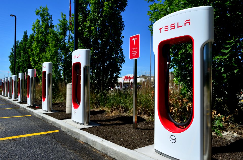 TeslaSuperChargerWoodsideMarkhamWoodside13