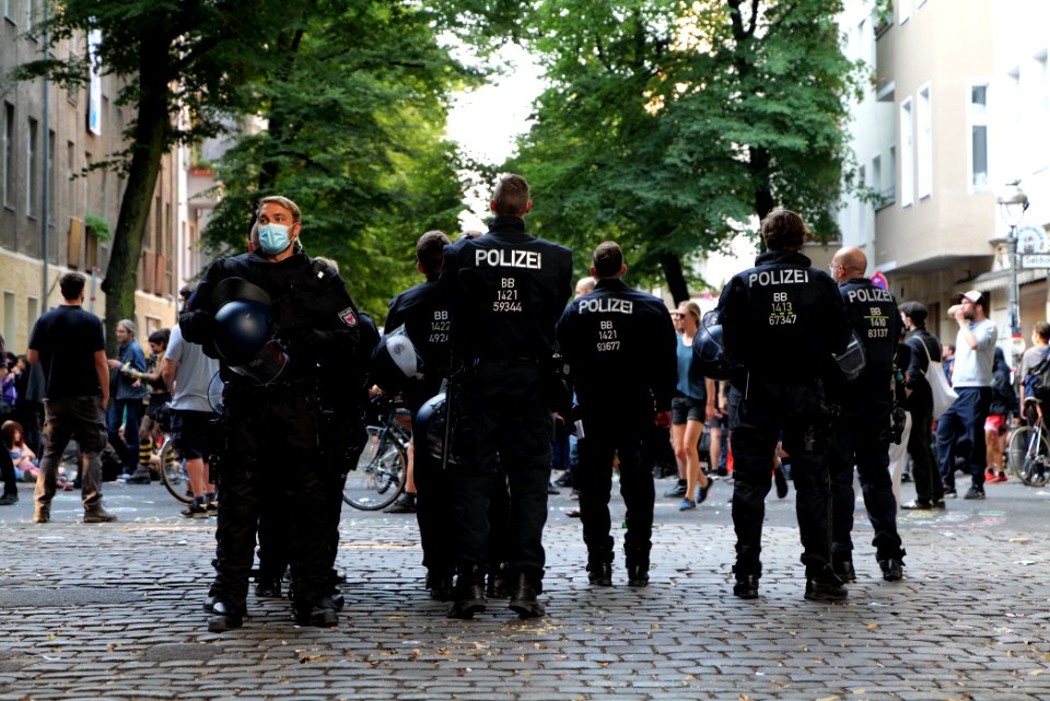 Syndikat eviction protest Berlin Weisestraße 2020-08-07 01