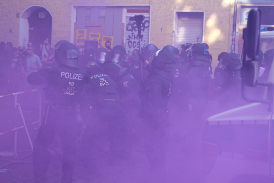 Syndikat eviction protest Berlin Weisestraße 2020-08-07 24