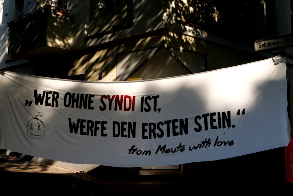 Syndikat eviction protest Berlin Weisestraße 2020-08-07 09
