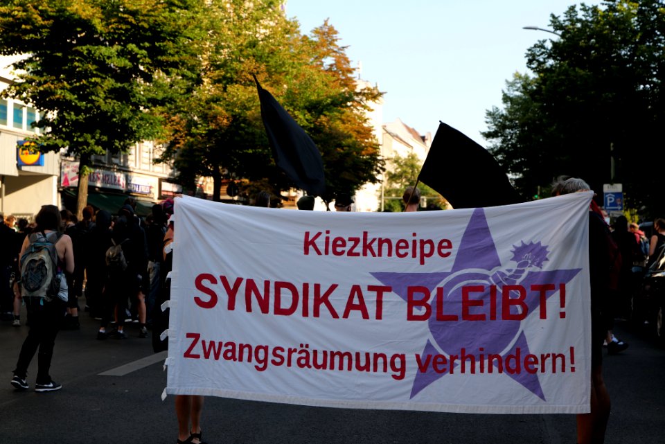 Syndikat eviction protest Berlin Hermannstraße 2020-08-07 19