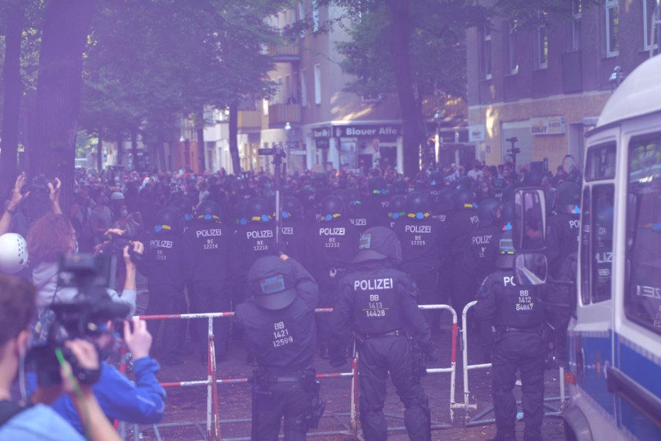 Syndikat eviction protest Berlin Weisestraße 2020-08-07 36
