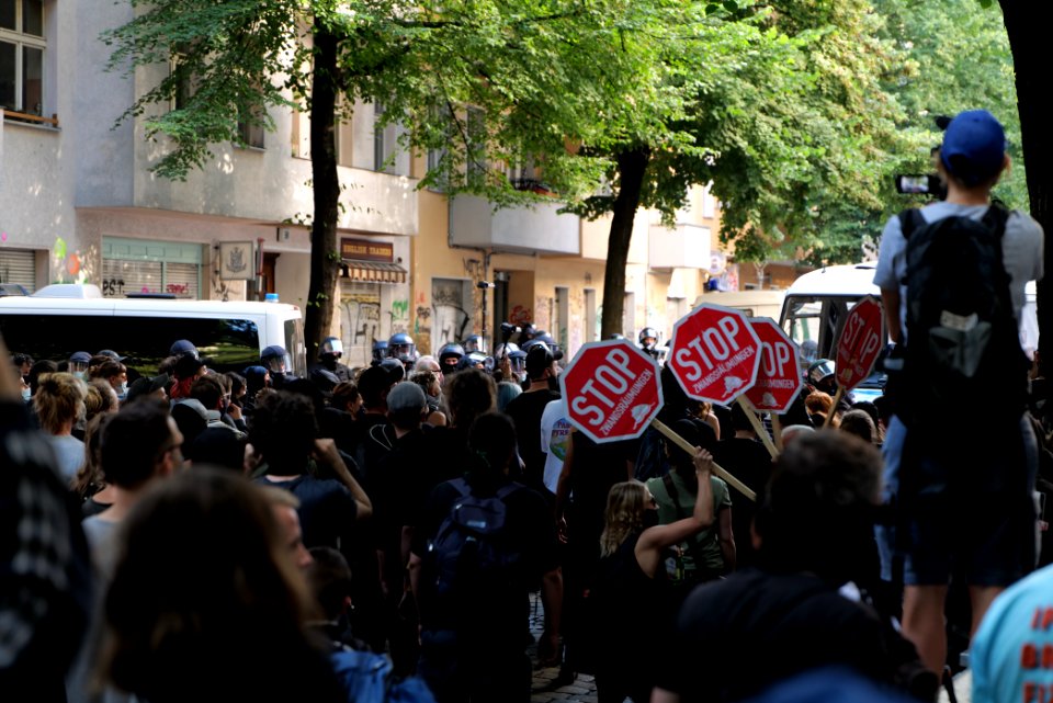 Syndikat eviction protest Berlin Weisestraße 2020-08-07 12