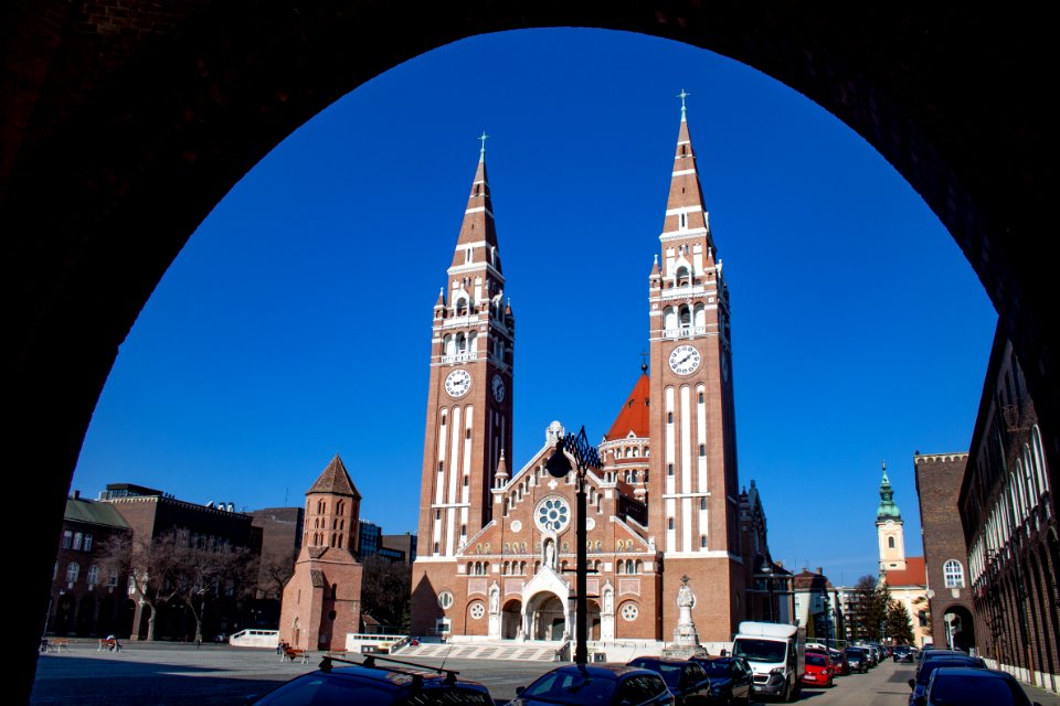 Szeged cathedral 2021-03-02 main facade 02
