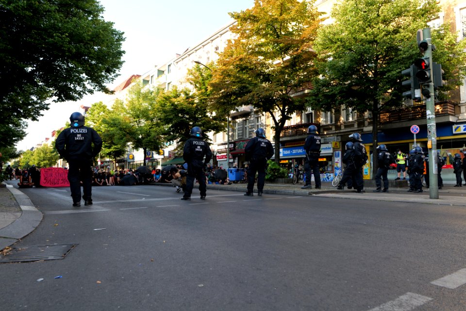Syndikat eviction protest Berlin Hermannstraße 2020-08-07 02