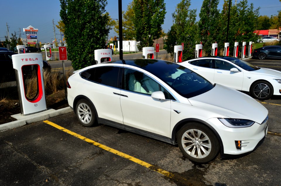 TeslaSuperChargerWoodsideMarkhamWoodside38