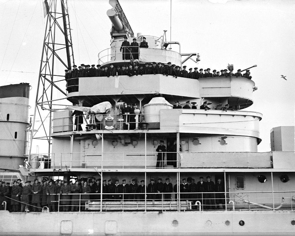 Terugkeer Hr. Ms. kanonneerboot Van Kinsbergen in Den Helder, Bestanddeelnr 903-2500