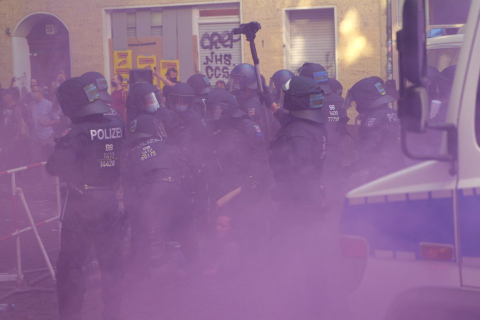Syndikat eviction protest Berlin Weisestraße 2020-08-07 22