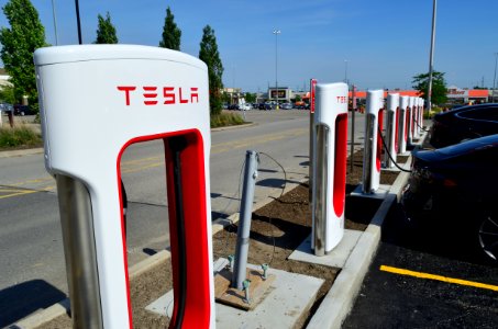 TeslaSuperChargerStationsSmartCentreMarkhamWoodside2