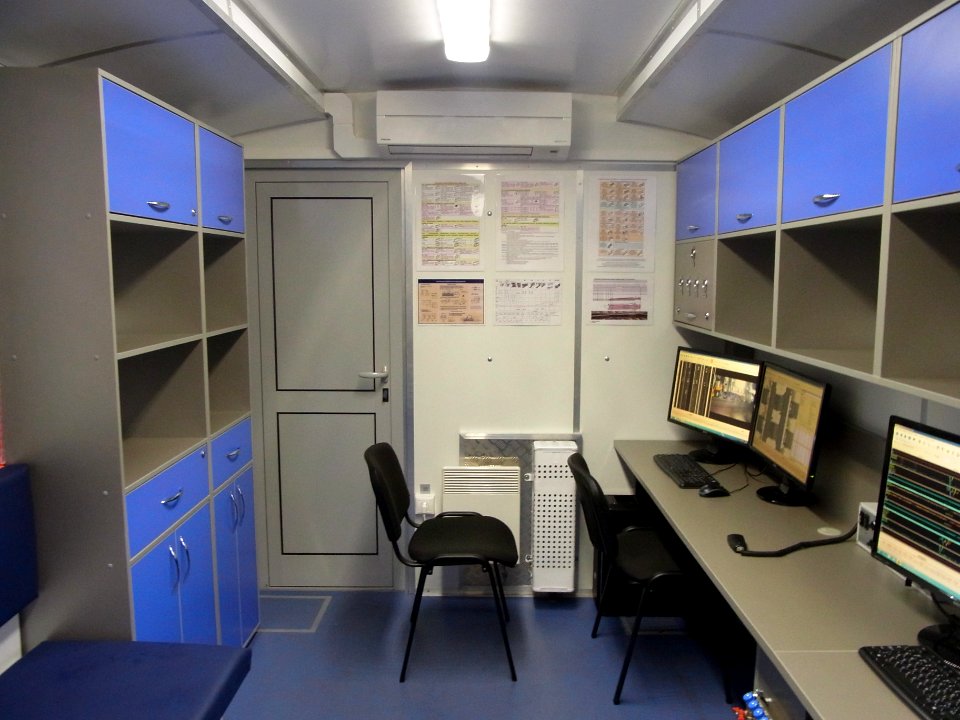 Synergy-2 81-717 interior - computer room (2)