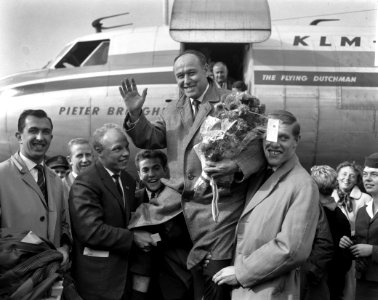 Terugkeer Nederlands elftal op Schiphol, Bestanddeelnr 913-0874