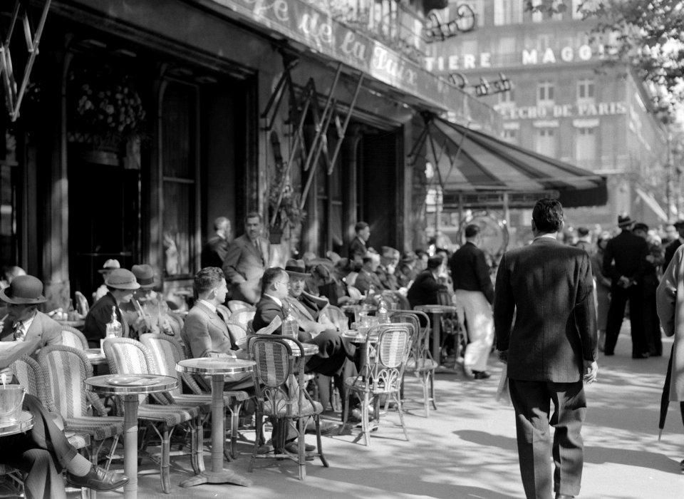 Terras van Café de la Paix aan de Boulevard des Capucines, Bestanddeelnr 191-0389