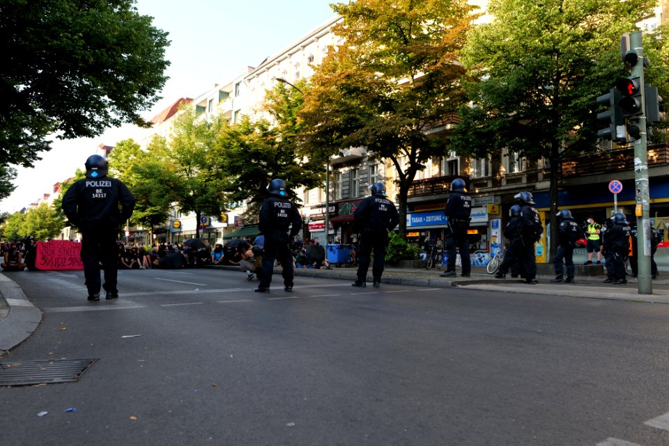 Syndikat eviction protest Berlin Hermannstraße 2020-08-07 03