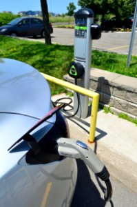 TeslaModel3ChargingStation4