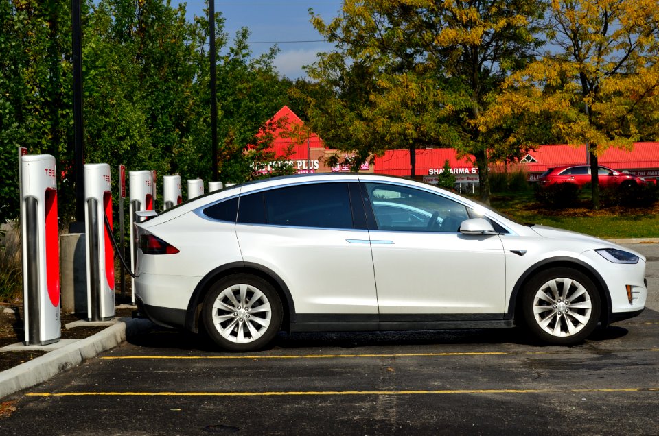 TeslaSuperChargerWoodsideMarkhamWoodside43