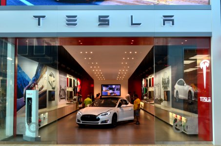 TeslaMotorsYorkdale5