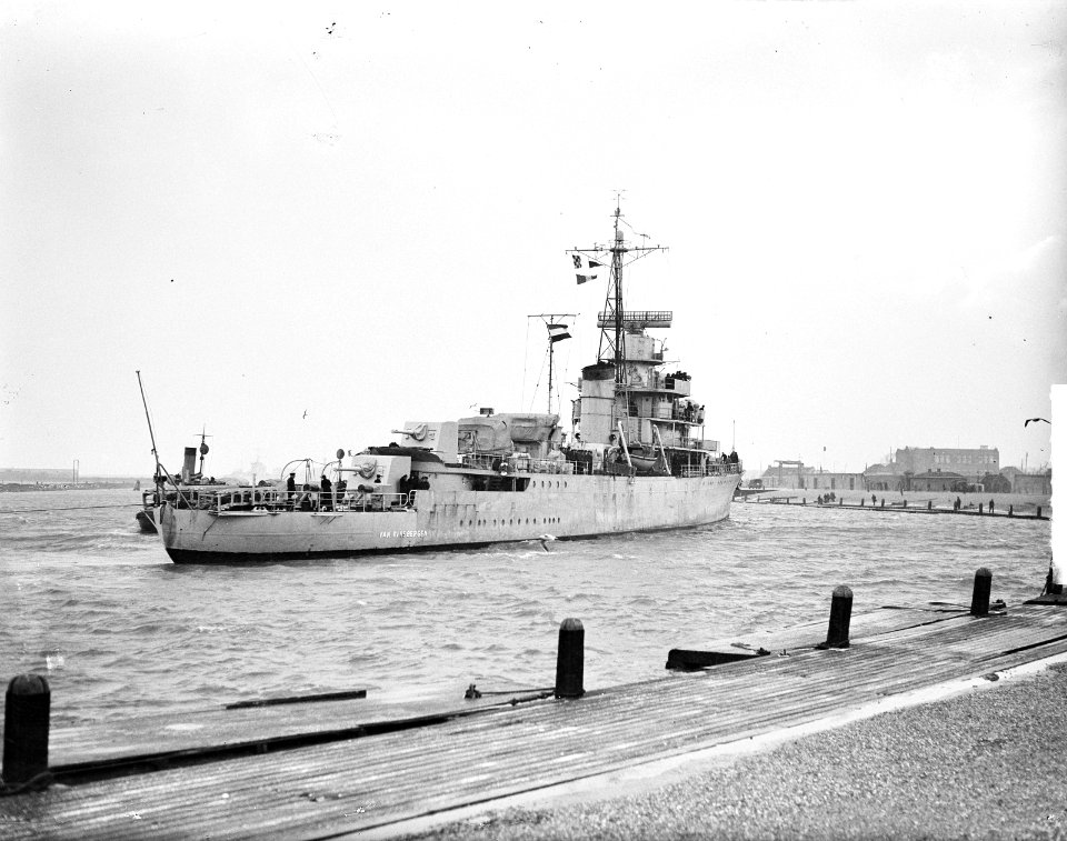 Terugkeer Hr. Ms. kanonneerboot Van Kinsbergen in Den Helder, Bestanddeelnr 903-2501