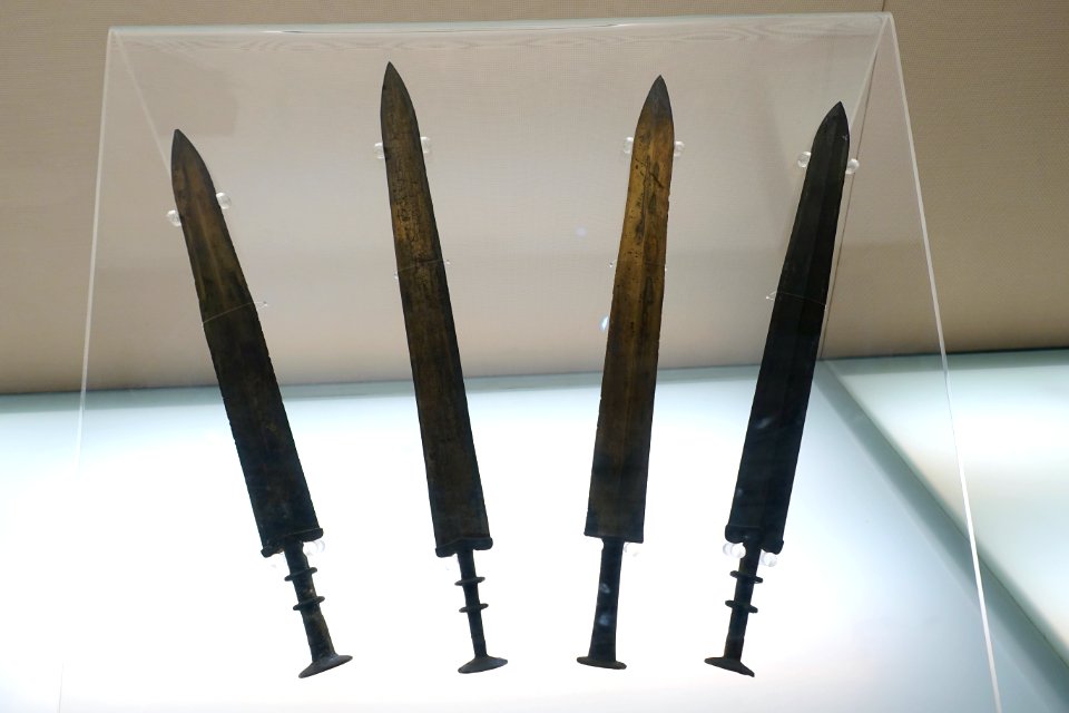 Swords, China, unearthed at Majia, Xindu, Chengdu, Warring States period, 475-221 BC, bronze - Sichuan Provincial Museum - Chengdu, China - DSC04265