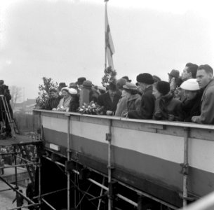 Tewaterlating 19500ton tanker bij Jan Smit te Alblasserdam, Bestanddeelnr 909-2970