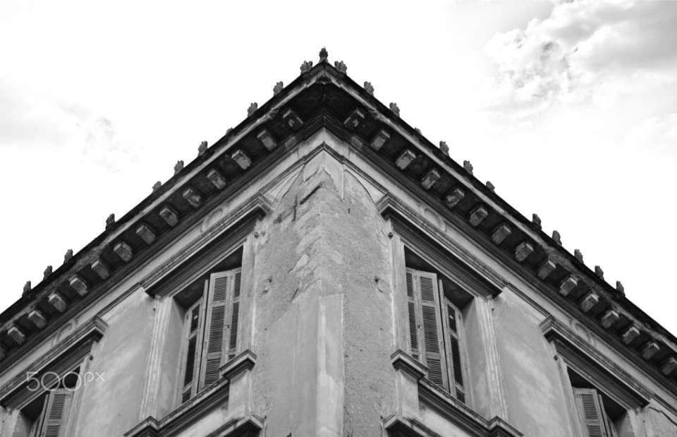 Symmetryhouse (223773111)