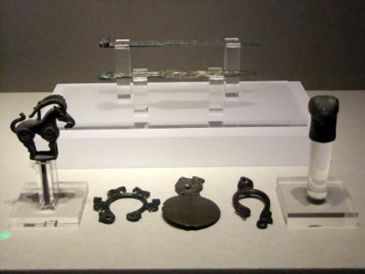 Swords and daily utensils, Eastern Zhou dynasty to Warring States, Ordos Bronzeware Museum