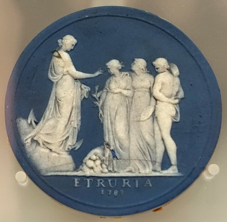 Sydney Cove Medallion (Hope encouraging Art and Labour under the influence of Peace), William Hackwood after Henry Webber, 1790-1795, jasper - Wedgwood Museum - Barlaston, Stoke-on-Trent, England - DSC09621