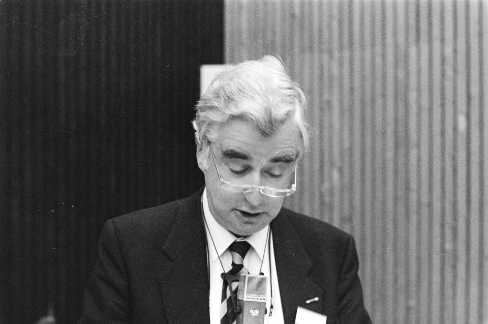 Symposium over Kwaliteit van het leven in Amsterdam nieuwe voorzitter World H, Bestanddeelnr 933-9850