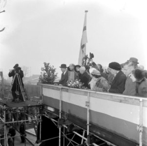 Tewaterlating 19500ton tanker bij Jan Smit te Alblasserdam, Bestanddeelnr 909-2977