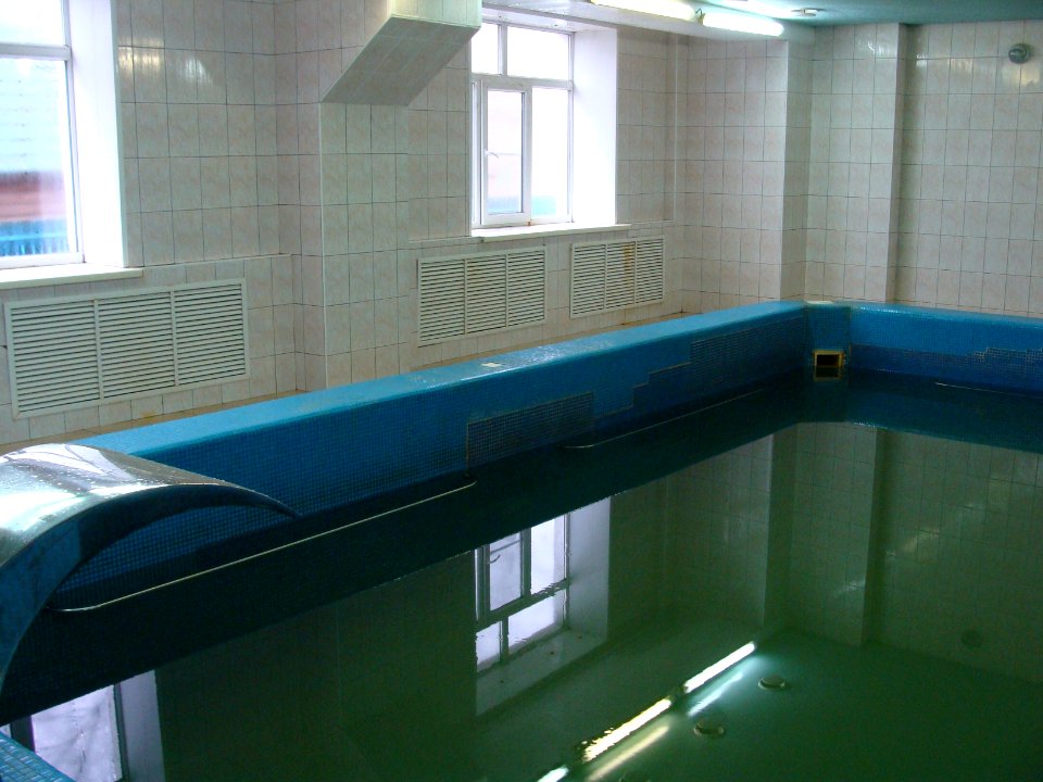 Swimming pool Zarya, Koryazhma (01)
