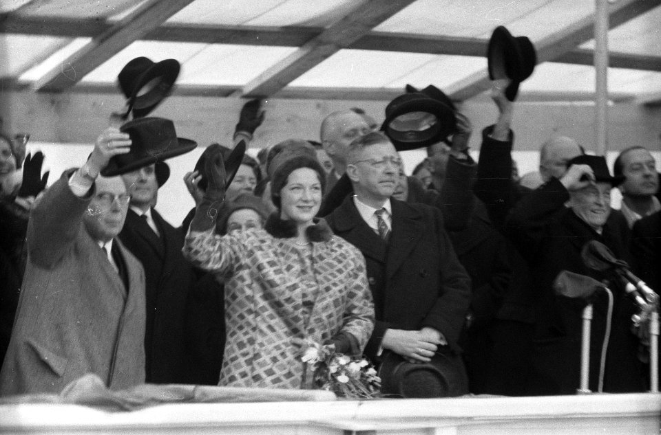 Tewaterlating door Prinses Irene van de Ondina bij de RDM, Bestanddeelnr 912-0761