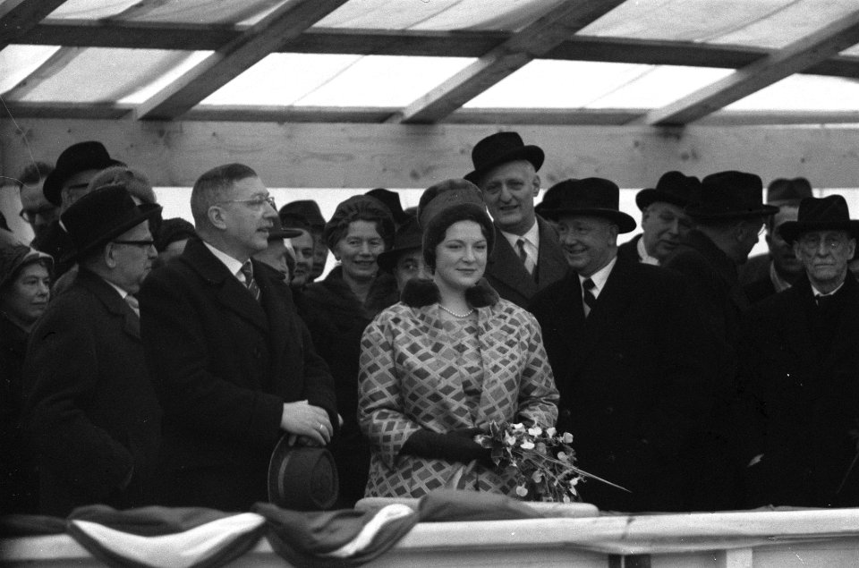 Tewaterlating door Prinses Irene van de Ondina bij de RDM, Bestanddeelnr 912-0759