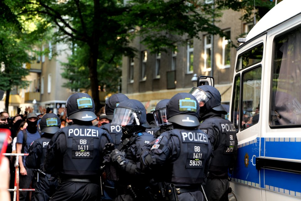 Syndikat eviction protest Berlin Weisestraße 2020-08-07 44