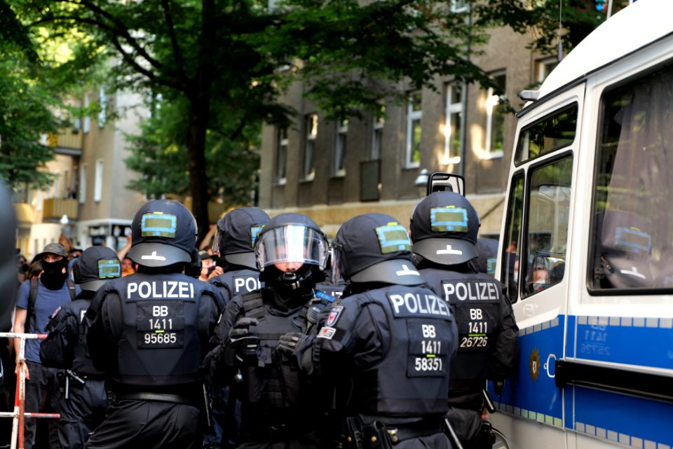 Syndikat eviction protest Berlin Weisestraße 2020-08-07 43