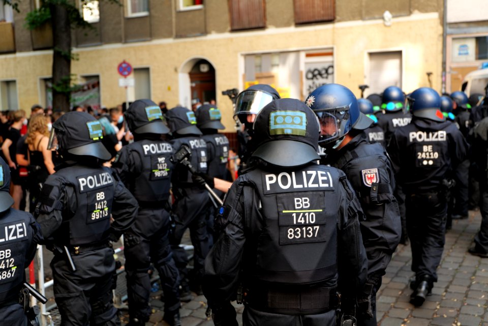 Syndikat eviction protest Berlin Weisestraße 2020-08-07 58
