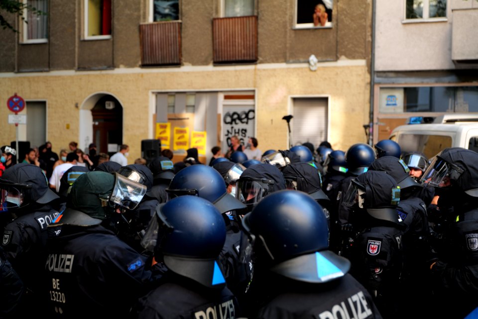 Syndikat eviction protest Berlin Weisestraße 2020-08-07 60
