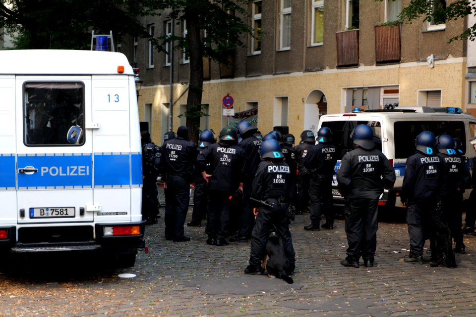 Syndikat eviction protest Berlin Weisestraße 2020-08-07 64